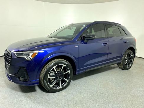 Certified 2025 Audi Q3 2.0T Premium Plus w/ Premium Plus Package image 24