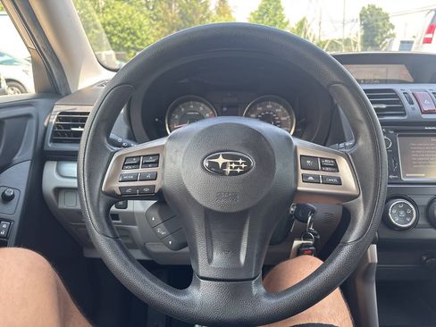 Used 2015 Subaru Forester 2.5i Premium AWD/4WD image 25