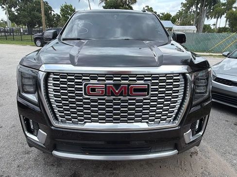 Used 2021 GMC Yukon XL Denali w/ Denali Premium Package AWD/4WD image 1