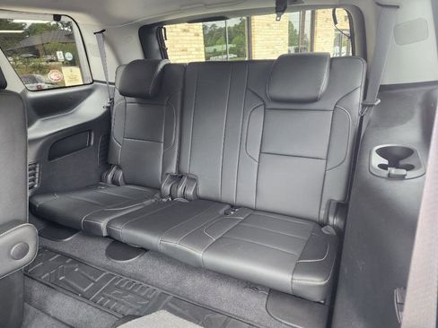 Used 2019 Chevrolet Tahoe LT w/ Luxury Package AWD/4WD image 14