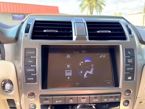 Used 2018 Lexus GX 460 Premium AWD/4WD image 14