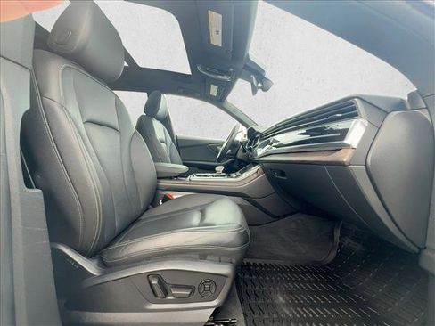 Used 2020 Audi Q8 Premium Plus image 22