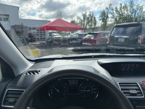 Used 2018 Subaru Forester 2.5i Premium AWD/4WD image 16