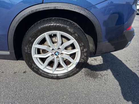 Used 2023 BMW X5 xDrive40i w/ Premium Package AWD/4WD image 6