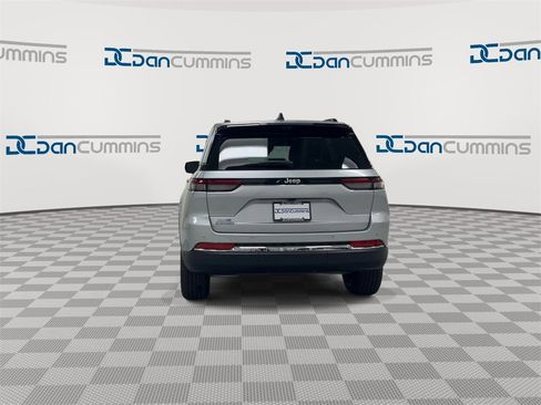 New 2025 Jeep Grand Cherokee Limited 4xe w/ Luxury Tech Group II image 7