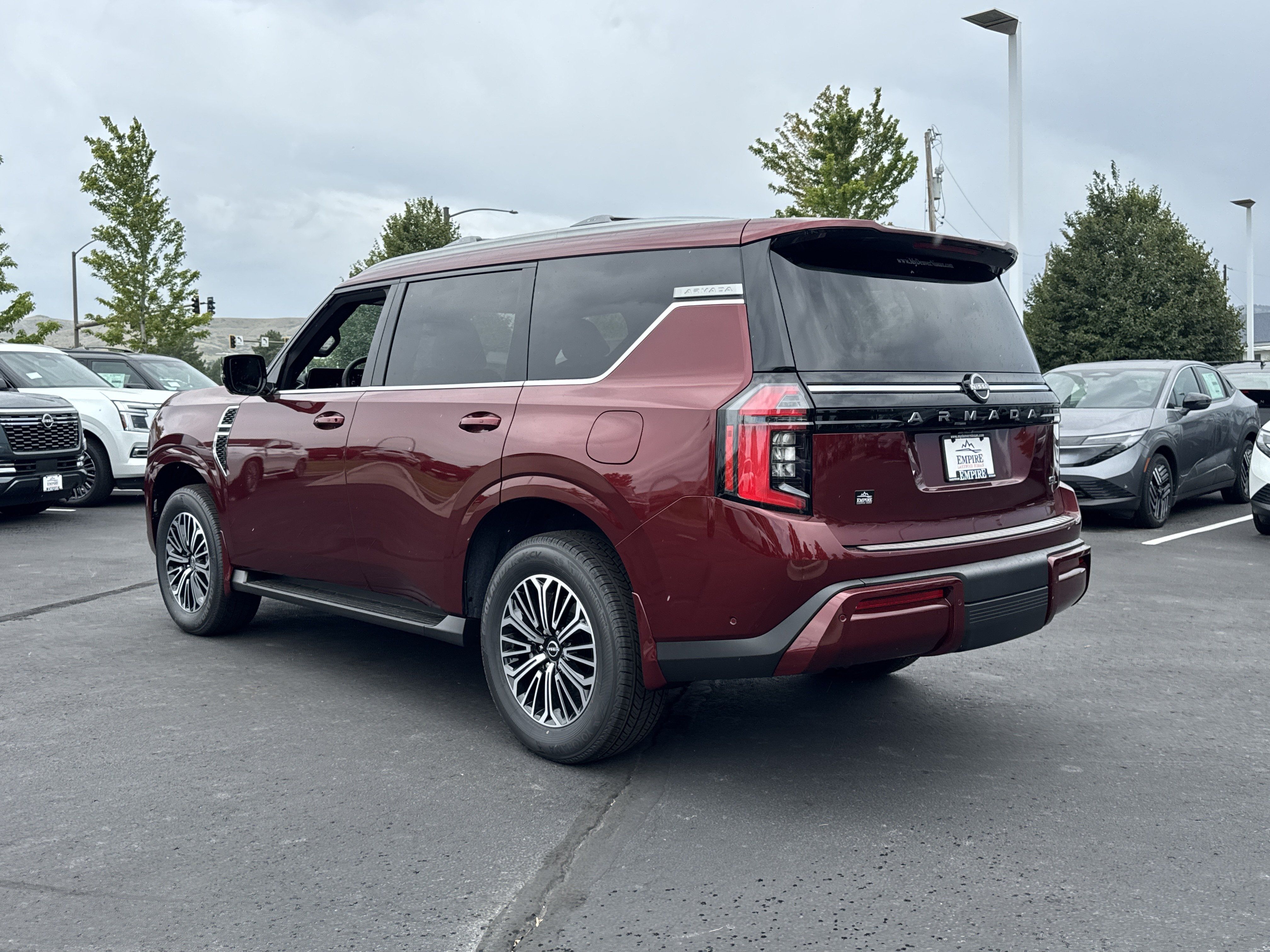 New 2026 Nissan Armada SL w/ Captain's Chari Seat Package AWD/4WD image 4