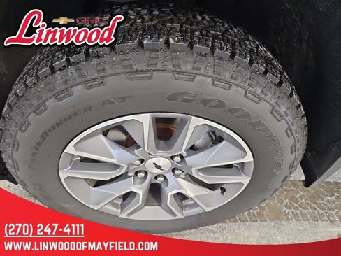 Used 2019 Chevrolet Silverado 1500 RST AWD/4WD image 6