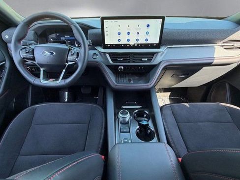 Certified 2025 Ford Explorer ST AWD/4WD image 3