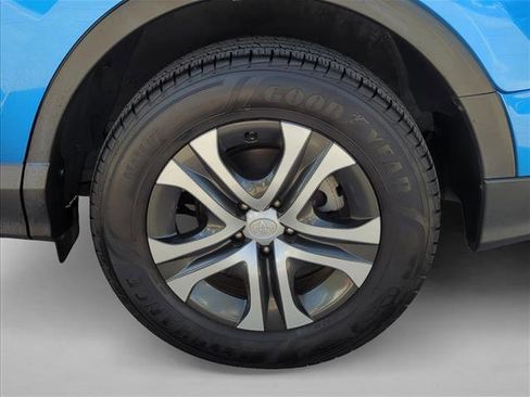 Certified 2018 Toyota RAV4 LE image 9