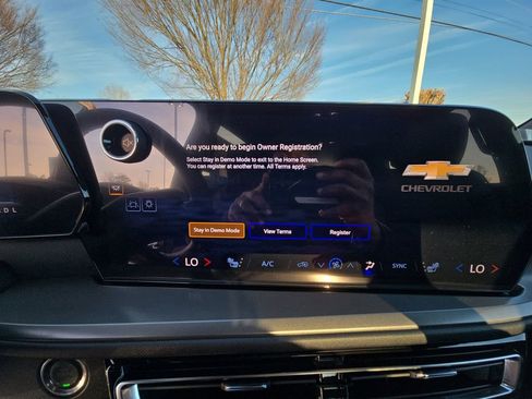 New 2026 Chevrolet Traverse LT image 23