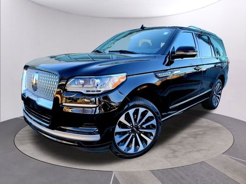 Used 2022 Lincoln Navigator Reserve image 1