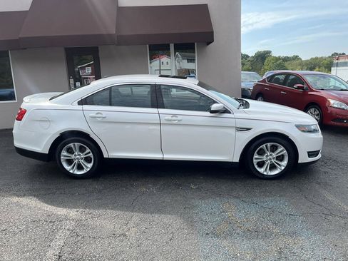 Used 2015 Ford Taurus SEL w/ Equipment Group 201A AWD/4WD image 4
