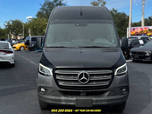Used 2020 Mercedes-Benz Sprinter 3500 image 9