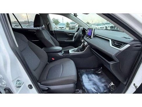 Certified 2025 Toyota RAV4 XLE AWD/4WD image 38