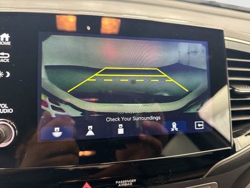 Used 2025 Honda Passport EX-L image 15