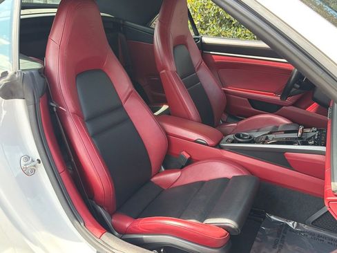 Used 2020 Porsche 911 Carrera S image 28