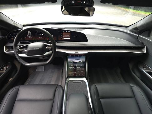 Used 2024 Lucid Air Touring AWD/4WD image 10