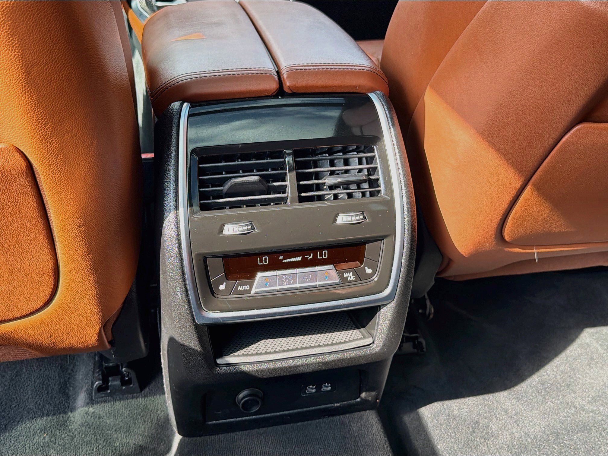 Used 2025 BMW X7 M60i w/ Executive Package AWD/4WD image 28
