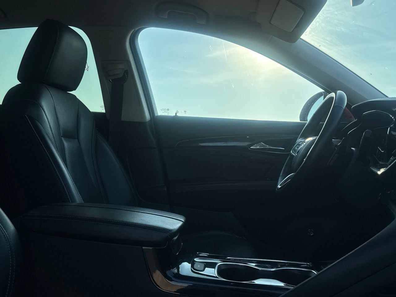 Used 2023 Buick Envision Essence FWD image 27