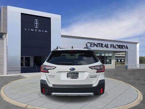 Used 2022 Subaru Outback Touring XT image 5