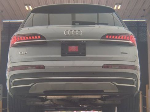 Used 2022 Audi Q7 2.0T Premium w/ Convenience Package AWD/4WD image 5