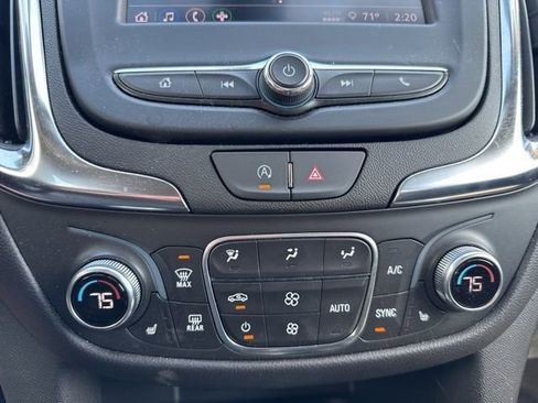 Used 2024 Chevrolet Equinox LT w/ LPO, Floor Liner Package FWD image 13
