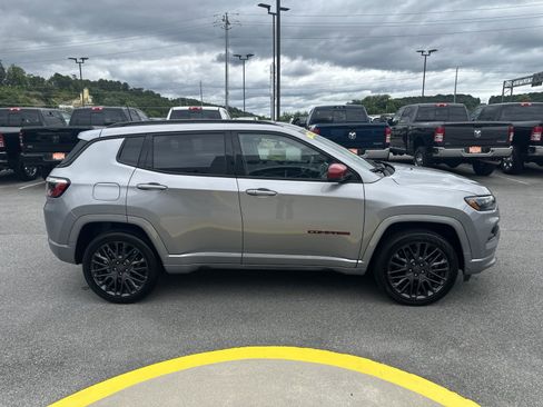 Used 2023 Jeep Compass Limited image 6