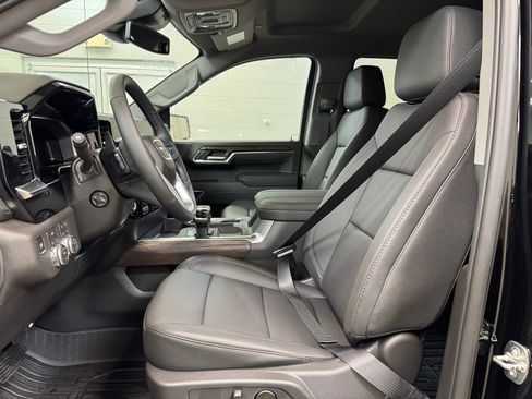New 2026 GMC Sierra 1500 SLT w/ SLT Convenience Package image 13