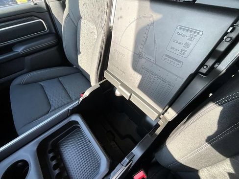 New 2026 RAM 1500 4x4 Crew Cab image 29