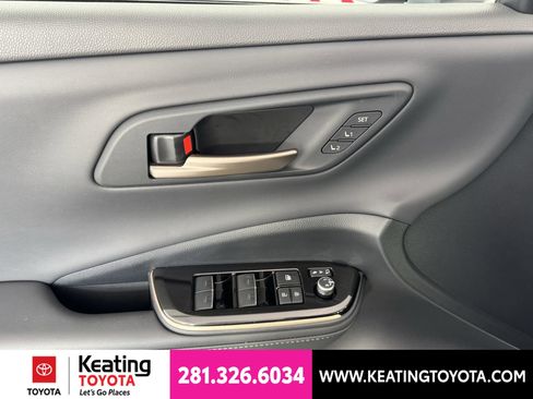 Certified 2025 Toyota Crown Signia AWD/4WD image 14
