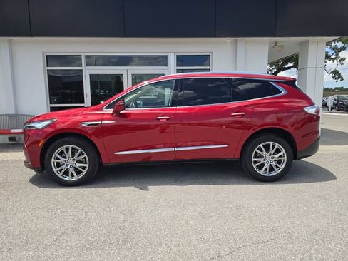 Certified 2024 Buick Enclave Essence w/ Experience Buick Package FWD image 4