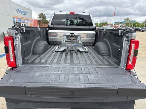 Used 2024 Ford F350 Lariat w/ Lariat Ultimate Package AWD/4WD image 29