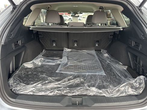 Certified 2025 Subaru Outback Premium image 27
