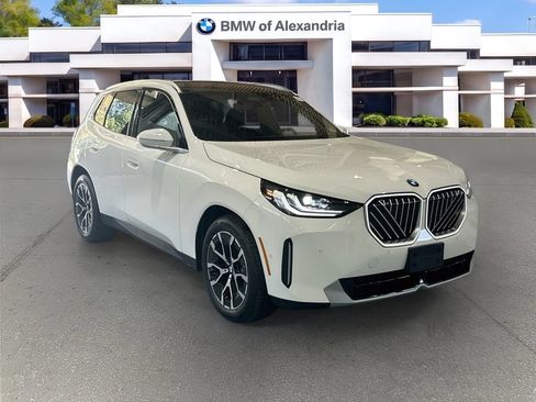Used 2026 BMW X3 xDrive30i w/ Convenience Package AWD/4WD image 3
