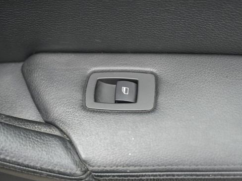 Used 2011 BMW X5 M image 34