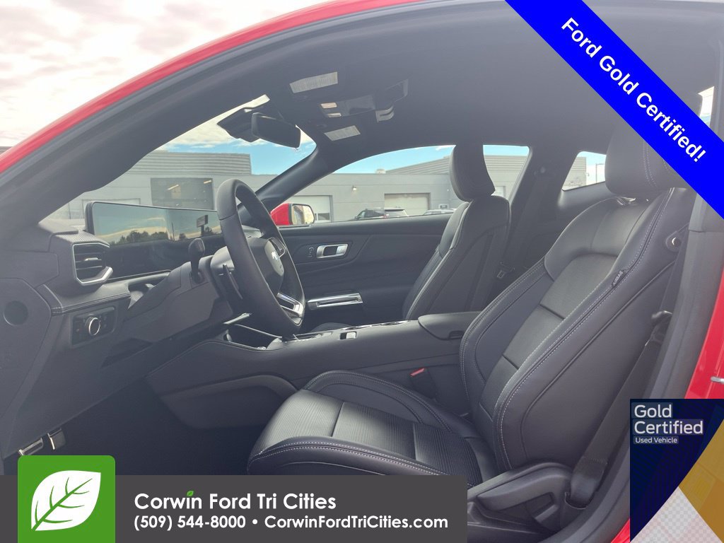 Used 2026 Ford Mustang GT Premium RWD image 2
