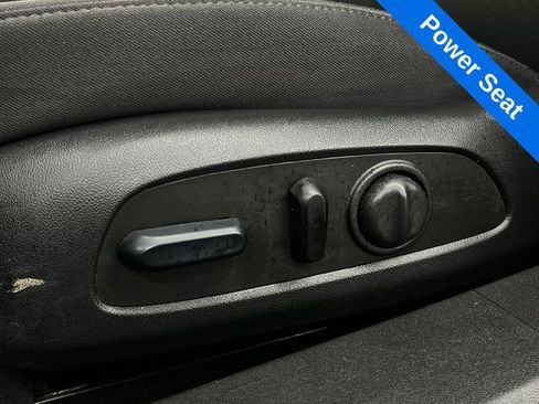 Used 2023 Chevrolet Malibu LT image 17