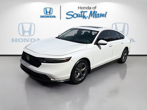 Used 2023 Honda Accord EX image 3