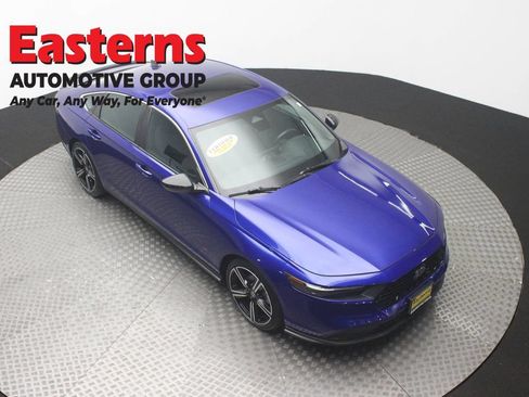 Used 2024 Honda Accord Sport image 3