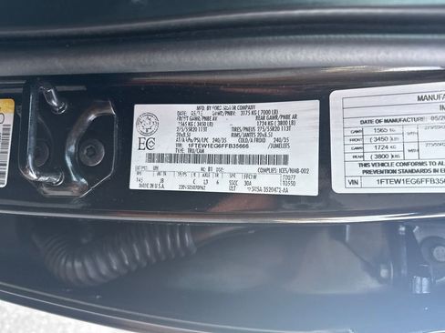 Used 2015 Ford F150 XLT w/ Equipment Group 302A Luxury image 29