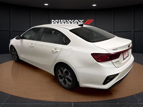Used 2019 Kia Forte LXS FWD image 3