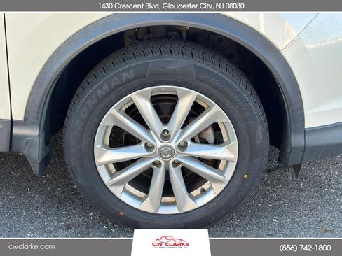 Used 2017 Nissan Rogue Sport SV image 25