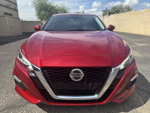 Used 2021 Nissan Altima 2.5 SV FWD image 2