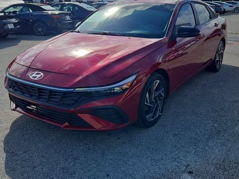 Used 2025 Hyundai Elantra Sport w/ Cargo Package FWD image 3