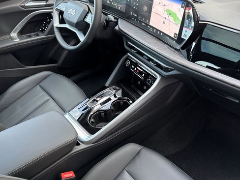 New 2025 Audi Q5 Premium image 13