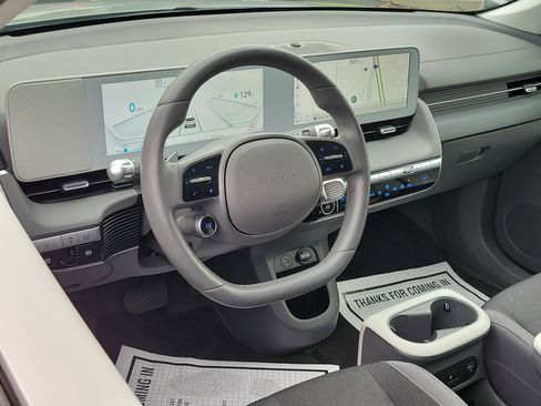 Certified 2024 Hyundai Ioniq 5 SEL RWD image 9