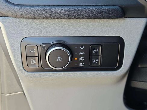 Used 2025 Ford Escape SE FWD image 21