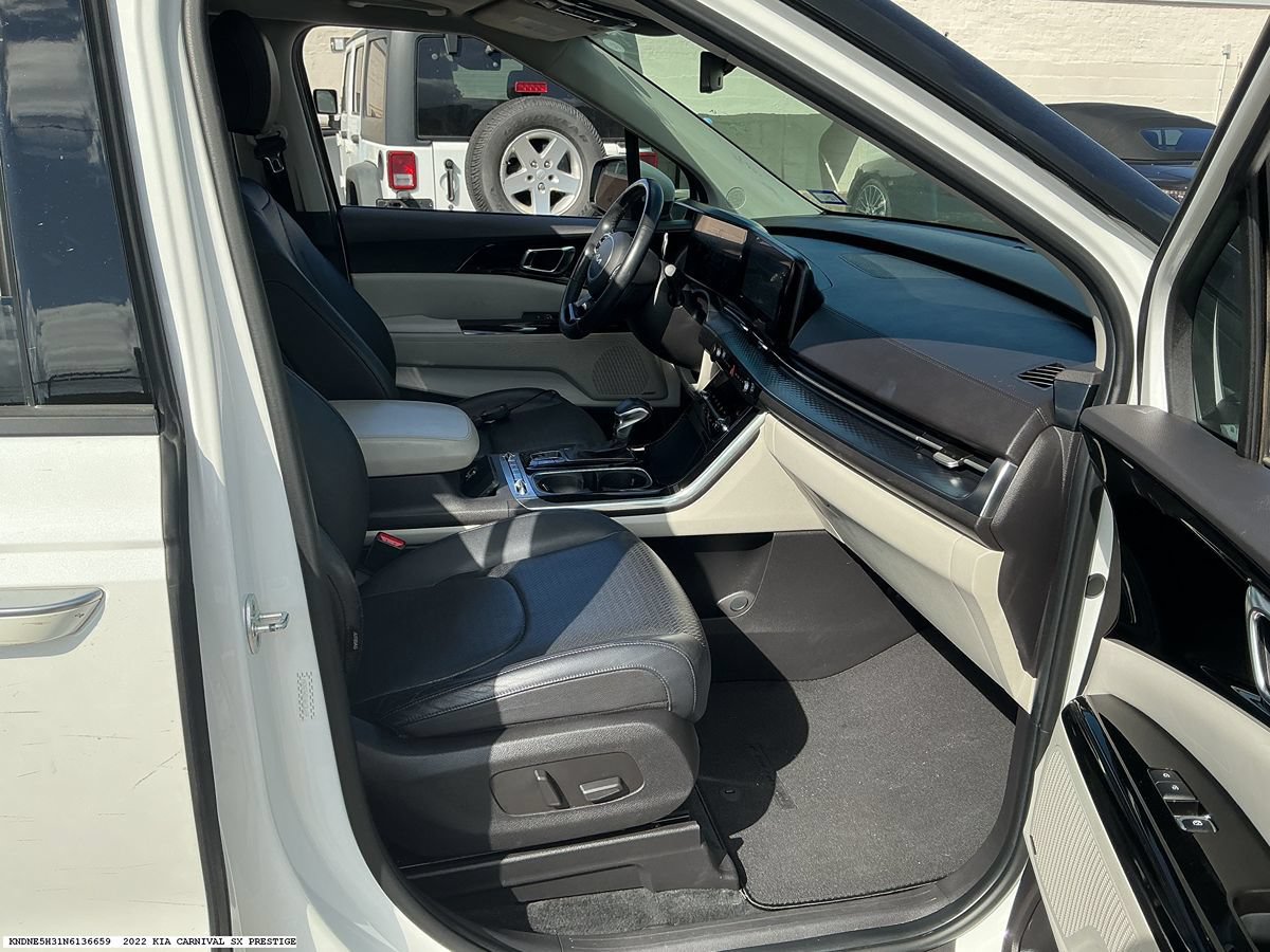 Used 2022 Kia Carnival SX Prestige FWD image 13