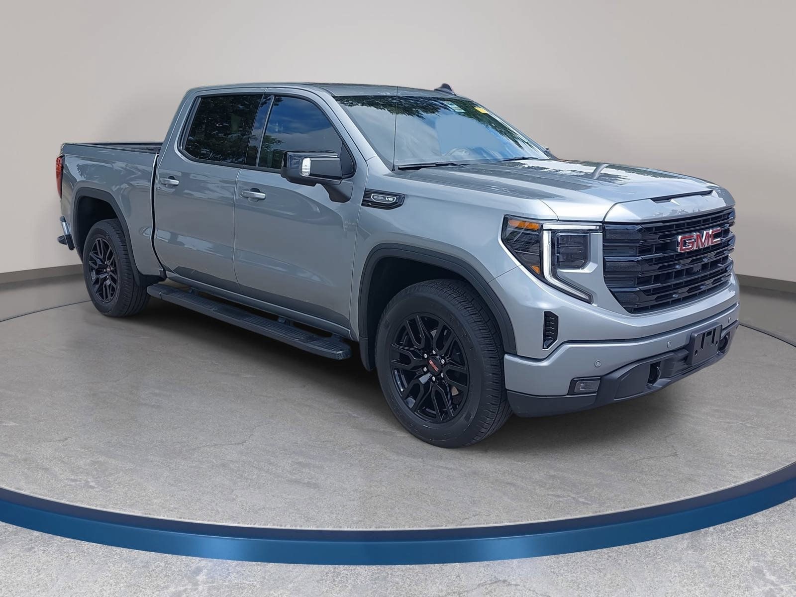 Used 2026 GMC Sierra 1500 Elevation w/ Elevation Premium Package AWD/4WD image 3