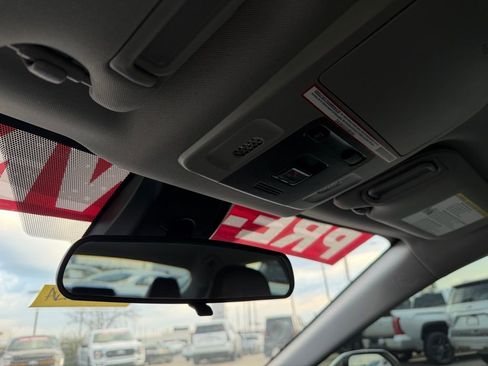 Used 2021 Toyota Camry SE image 21